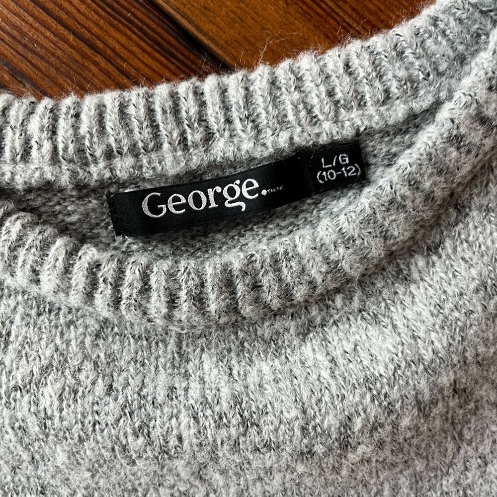 George Girls Eyelash Heart Sweater - NWOT - Picture 7 of 9